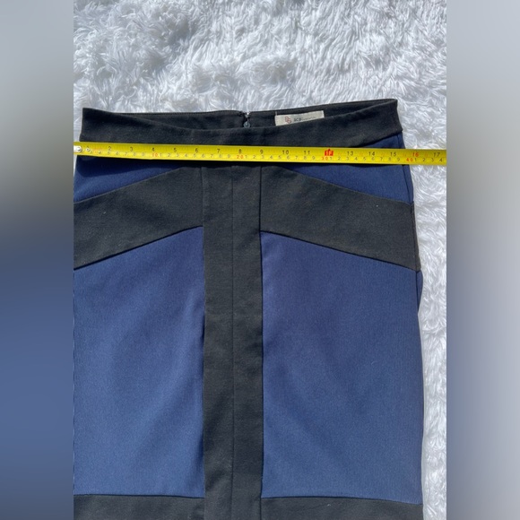 BCBG GENERATIONS BLACK AND BLUE COLOR BLOCK SKIRT SIZE 8 - Picture 7 of 7